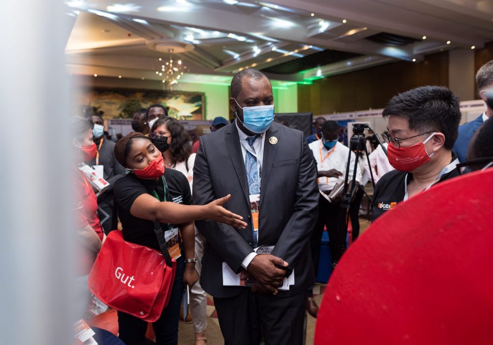 https://educataghana.com/wp-content/uploads/2020/10/19.10.20-Educata-Ghana-Day-1-of-2-114-_CM40117-scaled-1000x700.jpg