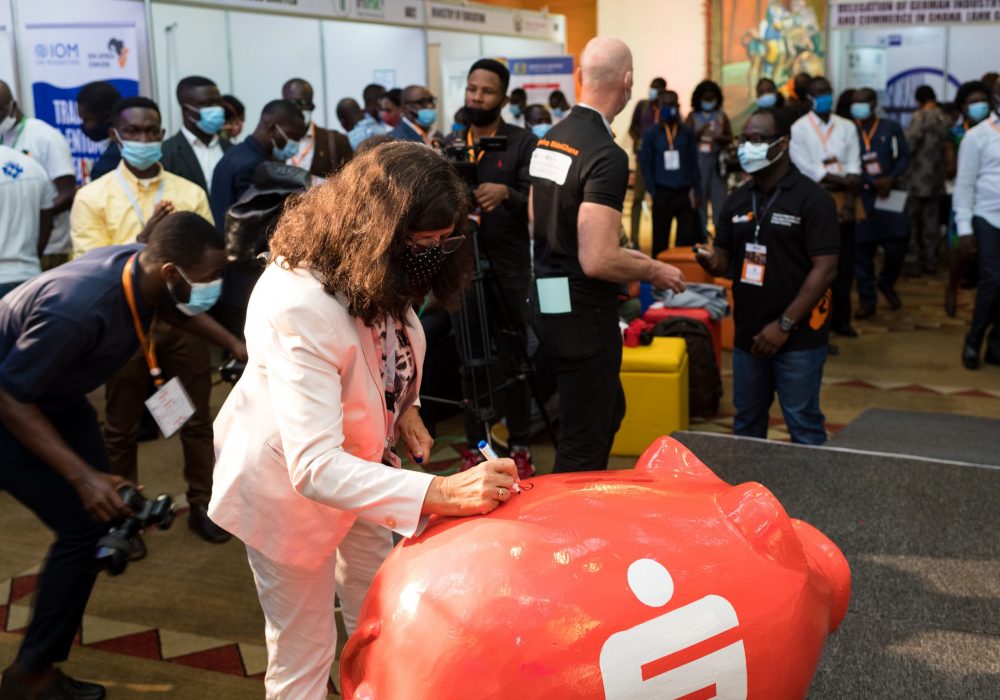 https://educataghana.com/wp-content/uploads/2020/10/19.10.20-Educata-Ghana-Day-1-of-2-155-CM5_0082-scaled-1000x700.jpg